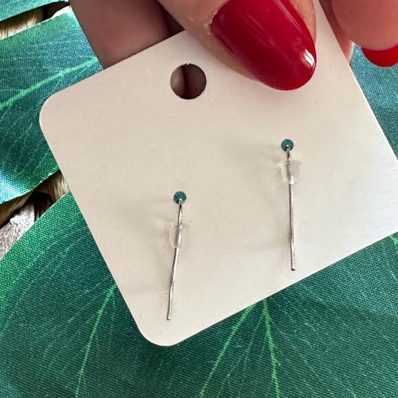 BOGO FREE Elephant Earrings - Picture 3 of 4